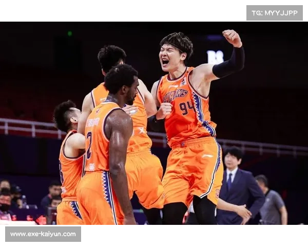 上海男篮签约NBA发展联盟球员引发广泛热议 球迷期待新援表现 上海男篮签约NBA发展联盟球员引发广泛热议 球迷期待新援表现